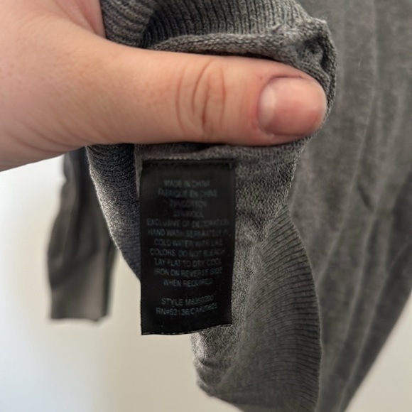 Guess Light Sweater - Picture 5 of 5